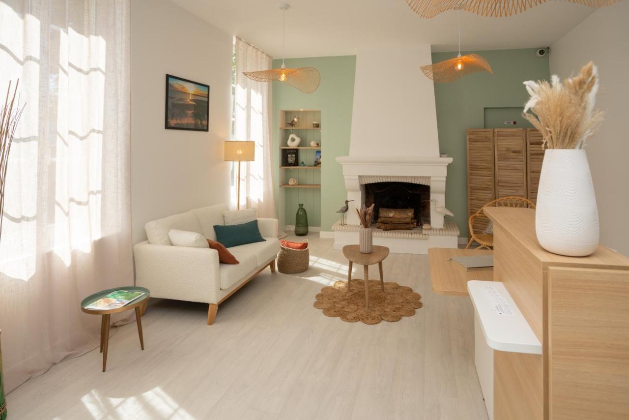 Hotel Le Square Saint-Pierre-d'Oleron Zewnętrze zdjęcie