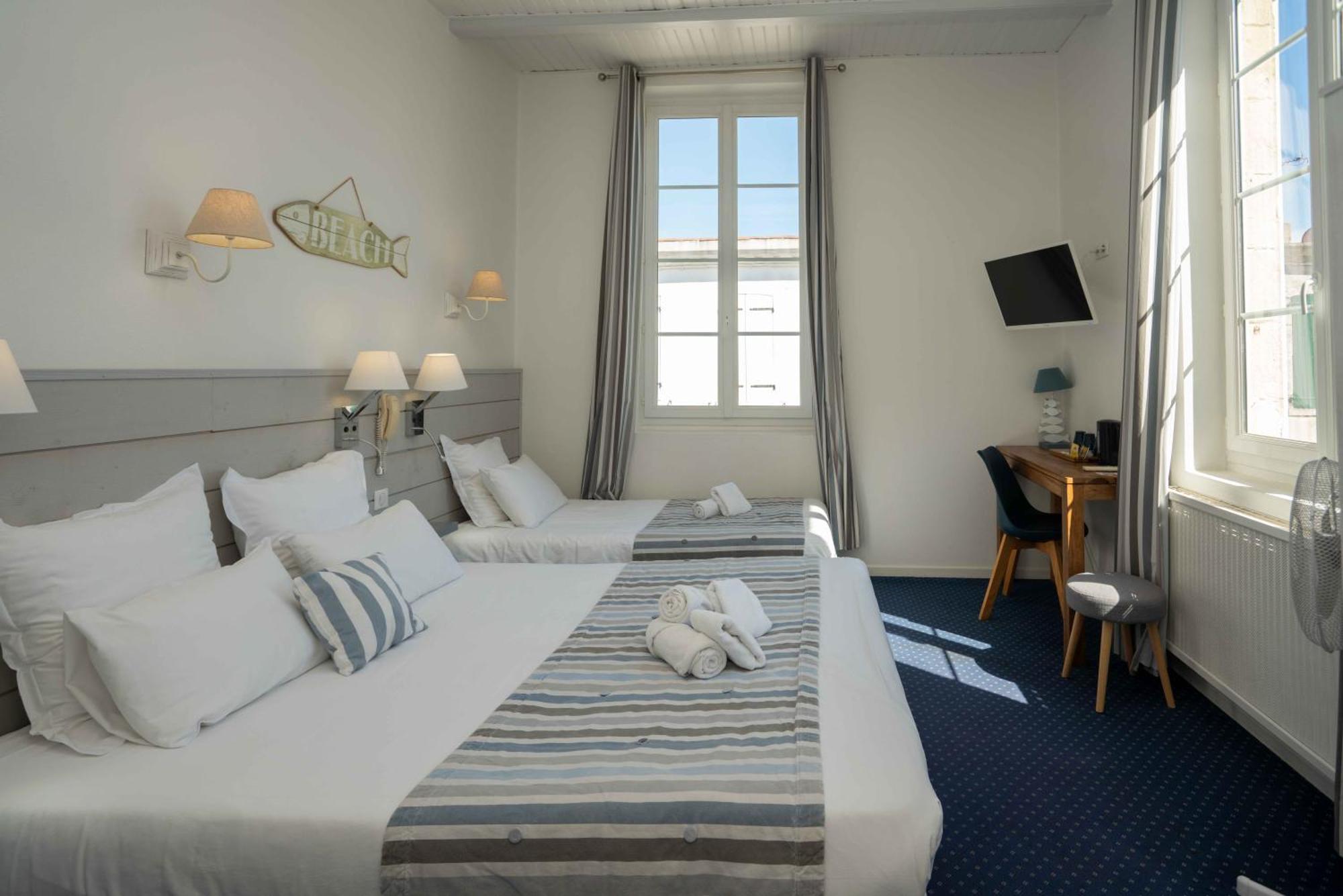 Hotel Le Square Saint-Pierre-d'Oleron Zewnętrze zdjęcie