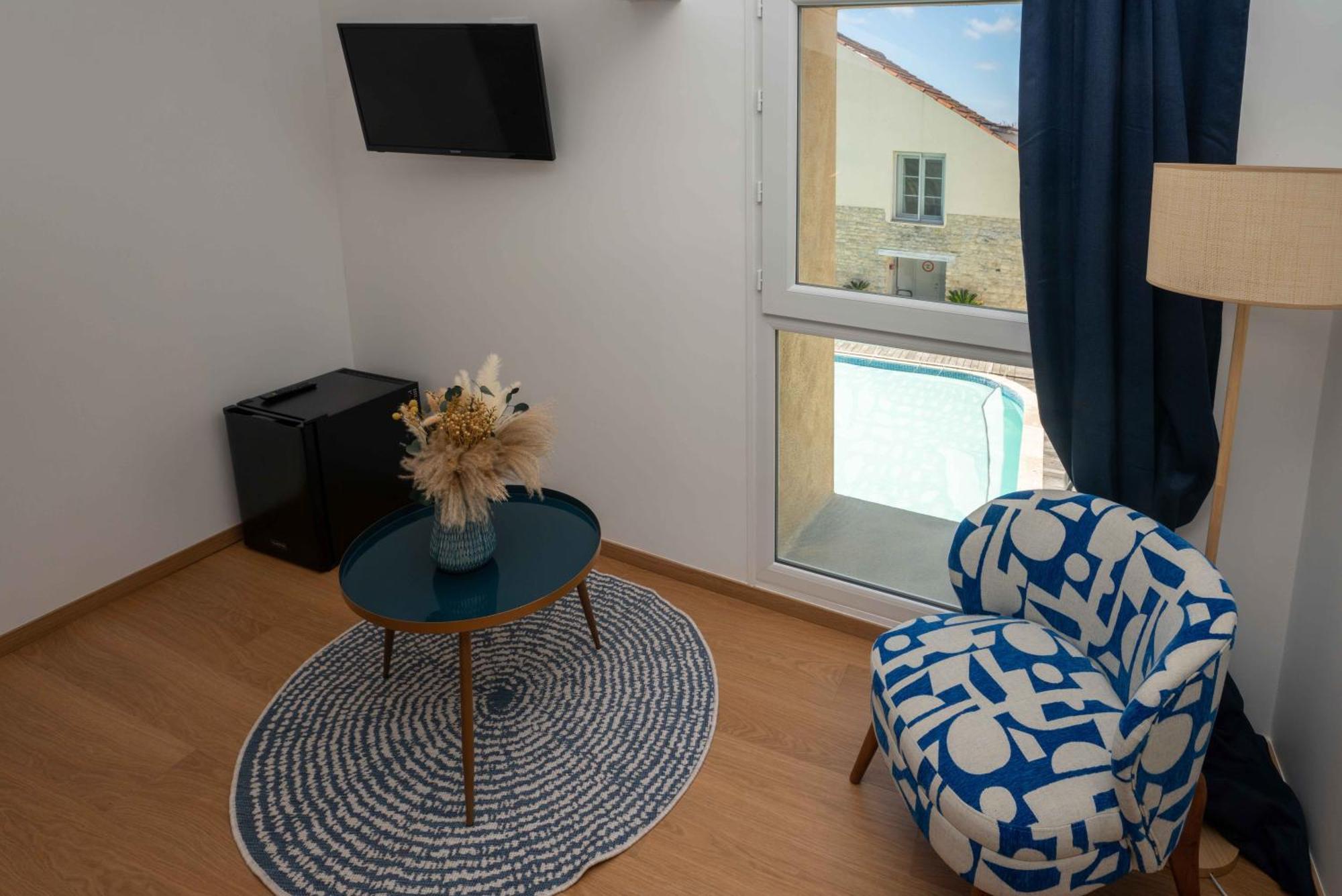 Hotel Le Square Saint-Pierre-d'Oleron Zewnętrze zdjęcie