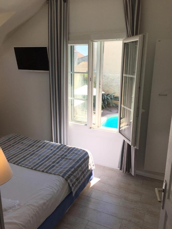 Hotel Le Square Saint-Pierre-d'Oleron Zewnętrze zdjęcie